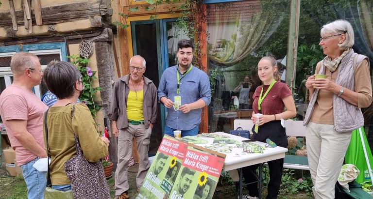 Informationsstand der GRÜNEN beim Hofflohmarkt in Pflaumheim